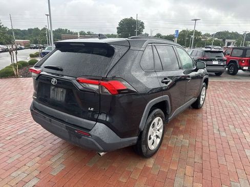 Used 2021 Toyota RAV4 LE FWD image 14