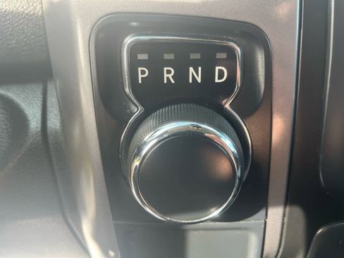 Used 2022 RAM 1500 Classic SLT image 18