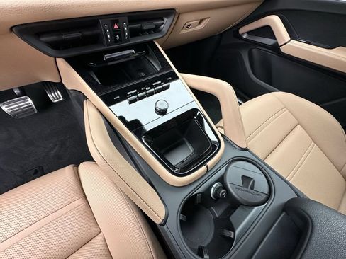 Used 2026 Porsche Cayenne S AWD/4WD image 29