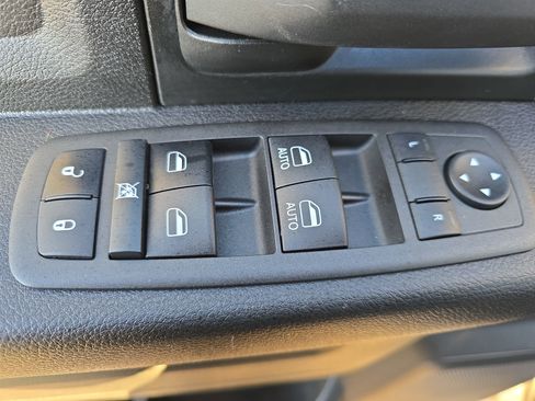 Used 2022 RAM 2500 Tradesman w/ Chrome Appearance Group image 22