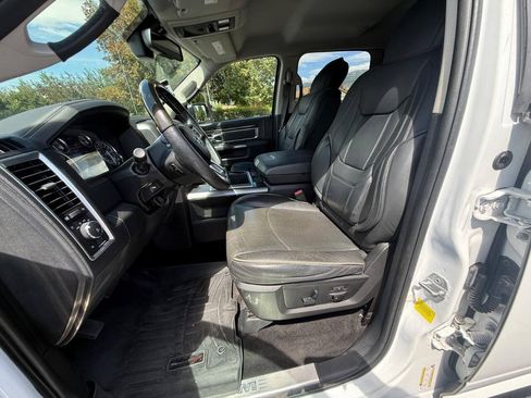 Used 2015 RAM 1500 Limited AWD/4WD image 9