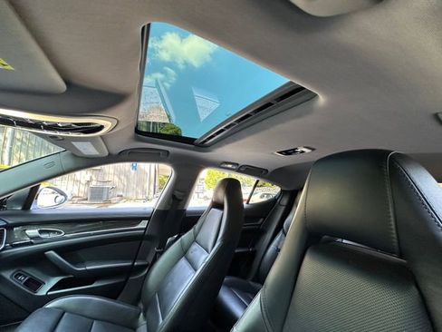 Used 2015 Porsche Panamera 4S image 35