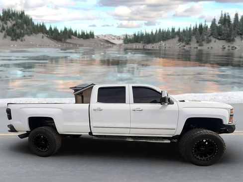 Used 2016 Chevrolet Silverado 3500 LTZ AWD/4WD image 2