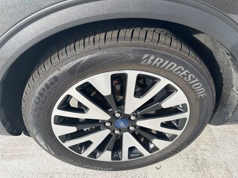 Used 2020 Ford Escape SE Sport image 6