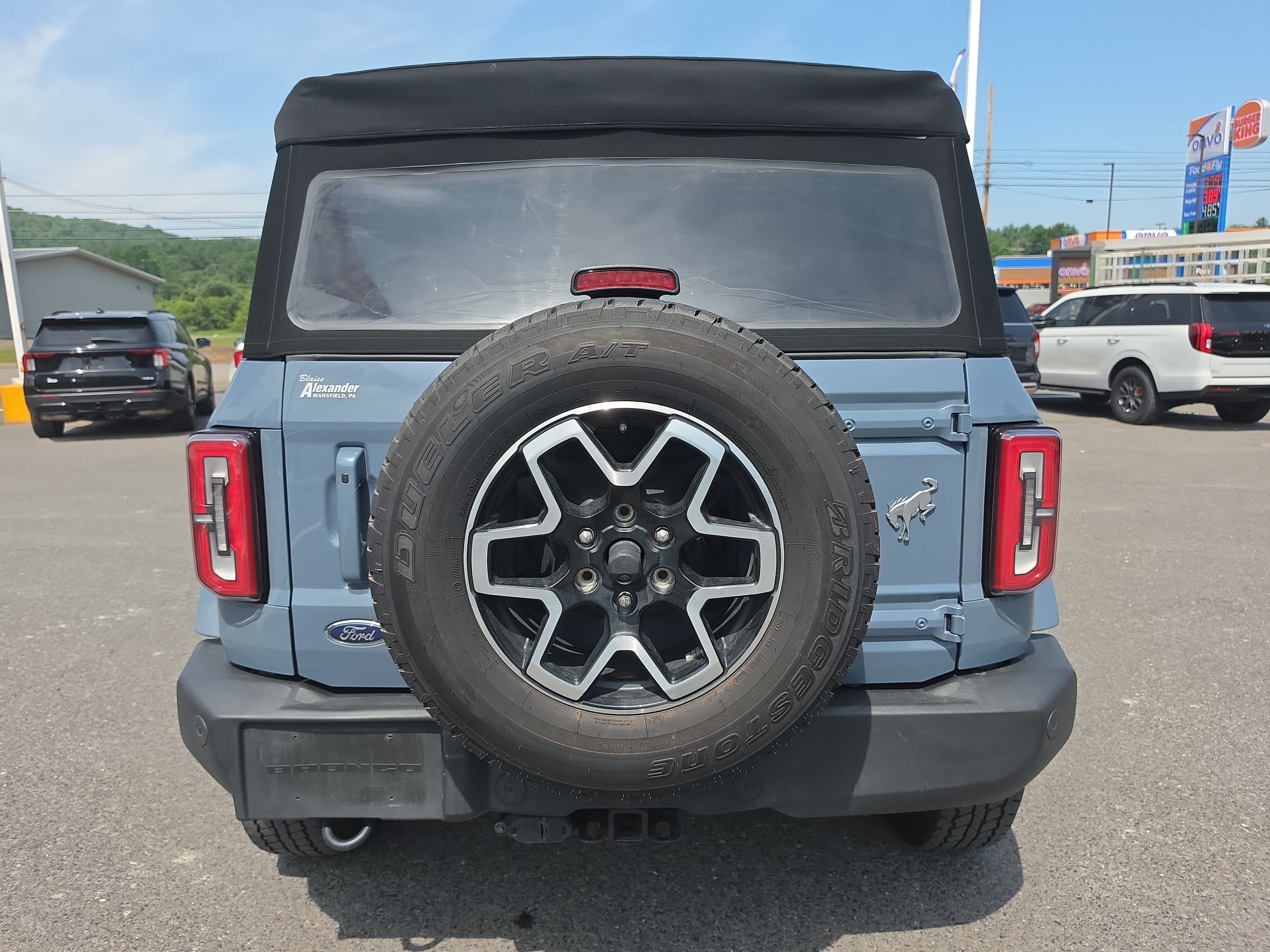 Used 2023 Ford Bronco Outer Banks AWD/4WD image 4