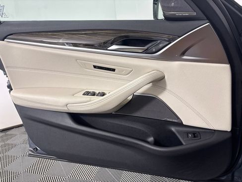 Certified 2022 BMW 530i w/ Premium Package RWD image 19