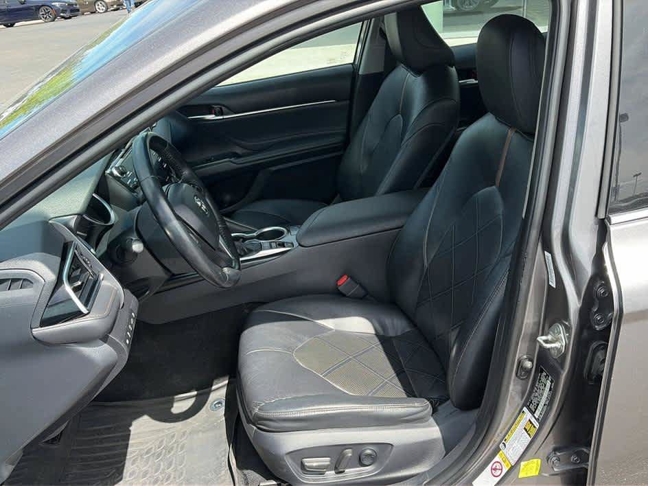 Used 2018 Toyota Camry XLE w/ Driver Assist Package FWD image 21