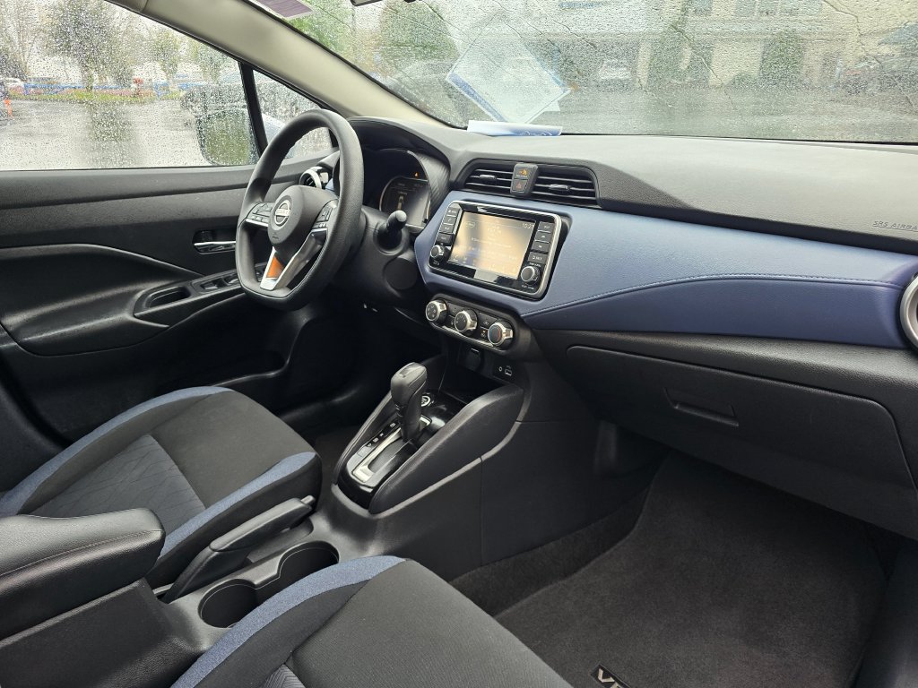 Used 2024 Nissan Versa SV FWD image 4