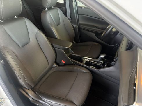 Used 2025 Buick Encore GX Preferred FWD image 41