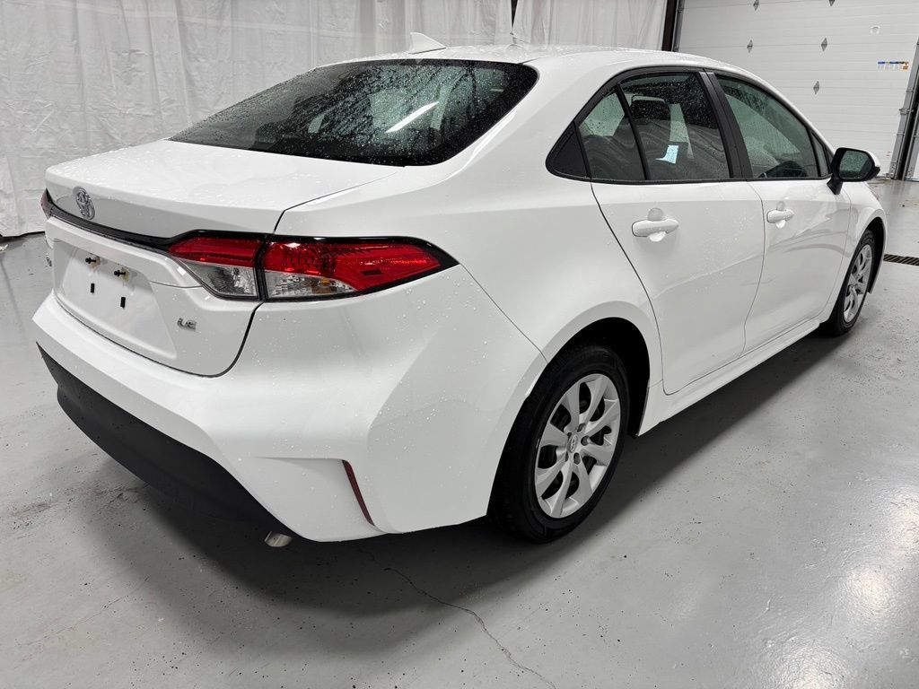 Used 2026 Toyota Corolla LE FWD image 6