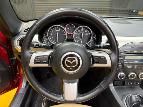 Used 2010 MAZDA MX-5 Miata Grand Touring w/ Premium Pkg image 35