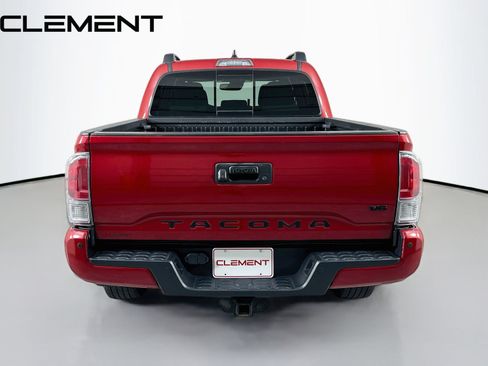 Used 2022 Toyota Tacoma TRD Sport AWD/4WD image 8