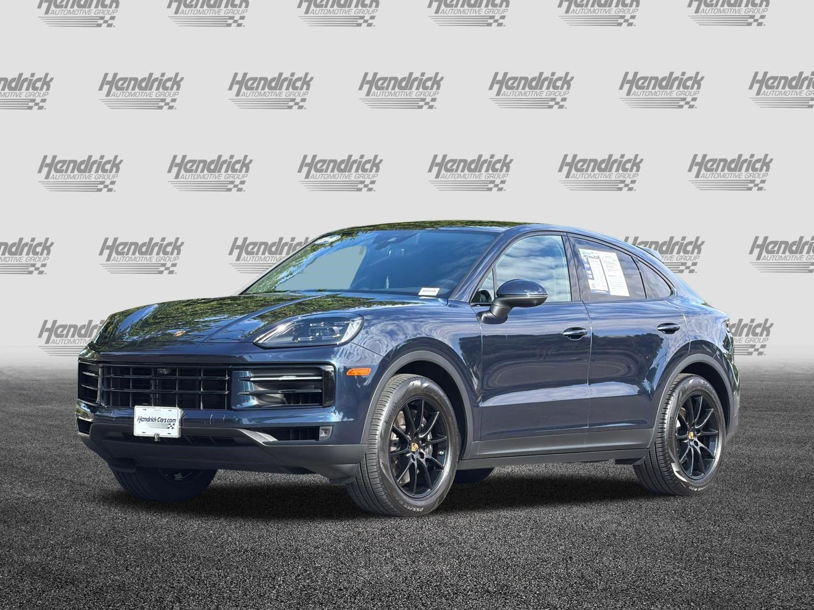 Used 2024 Porsche Cayenne Coupe AWD/4WD image 9