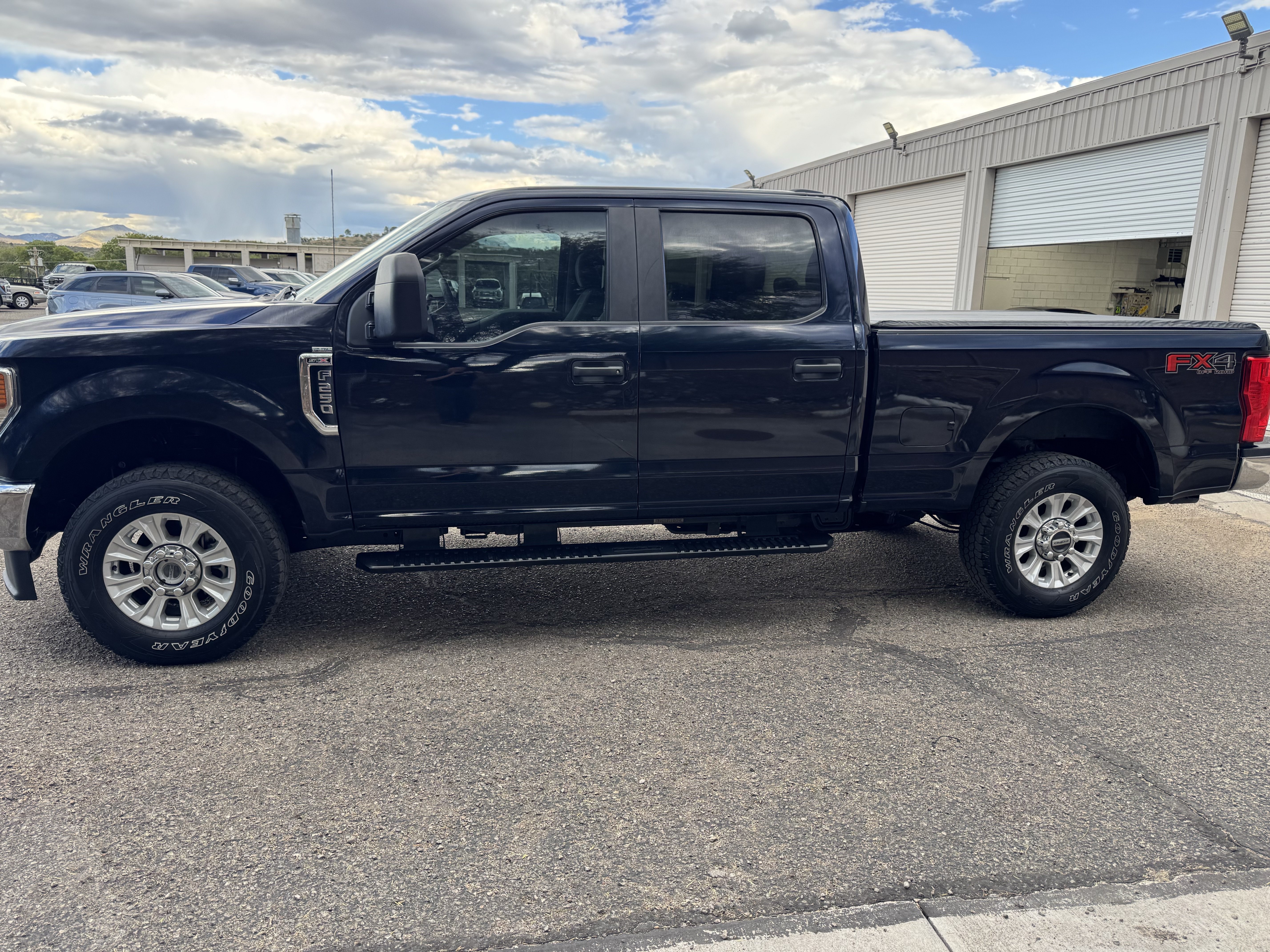 Used 2021 Ford F250 XL w/ STX Appearance Package AWD/4WD image 4