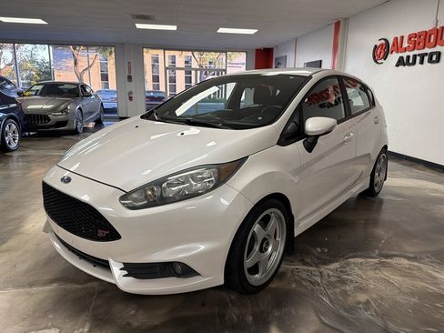 Used 2018 Ford Fiesta ST FWD image 3