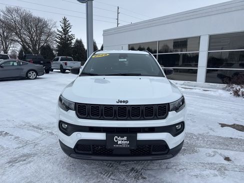 New 2026 Jeep Compass Latitude image 5