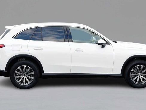 Used 2026 Mercedes-Benz GLC 300 4MATIC image 4