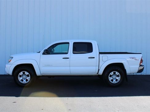 Used 2010 Toyota Tacoma 4x4 Double Cab image 9