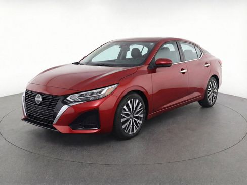 Used 2024 Nissan Altima 2.5 SV FWD image 3