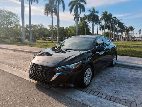 Used 2024 Nissan Sentra S FWD image 3