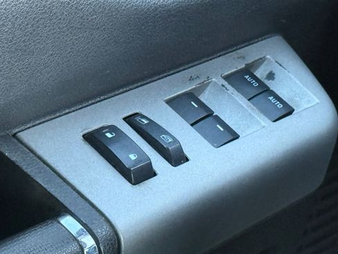 Used 2015 Ford F350 Lariat w/ Lariat Chrome Package image 31