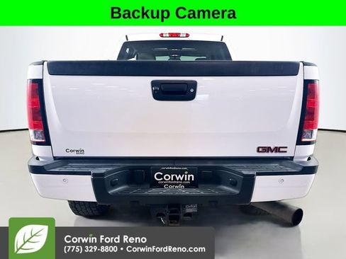 Used 2012 GMC Sierra 2500 Denali w/ Suspension Package, Off-Road AWD/4WD image 6