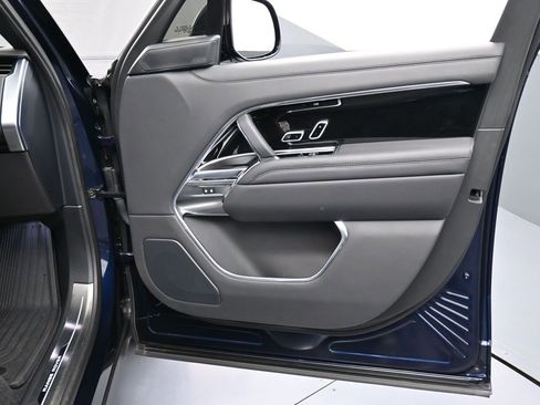 Used 2023 Land Rover Range Rover SE image 31