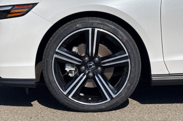 Used 2025 Honda Accord Sport image 33