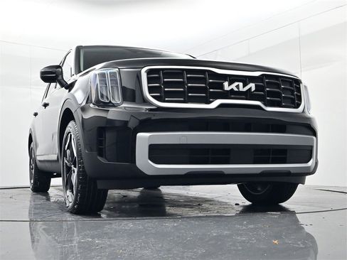 New 2025 Kia Telluride S image 39