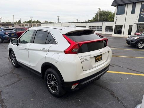Used 2020 Mitsubishi Eclipse Cross ES FWD image 4