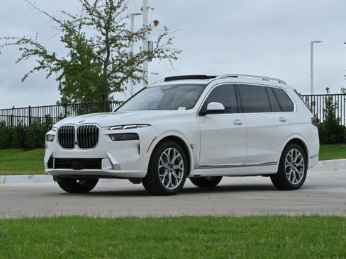 Certified 2024 BMW X7 xDrive40i w/ Executive Package AWD/4WD image 5