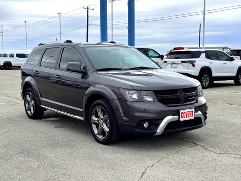 Used 2017 Dodge Journey Crossroad image 4