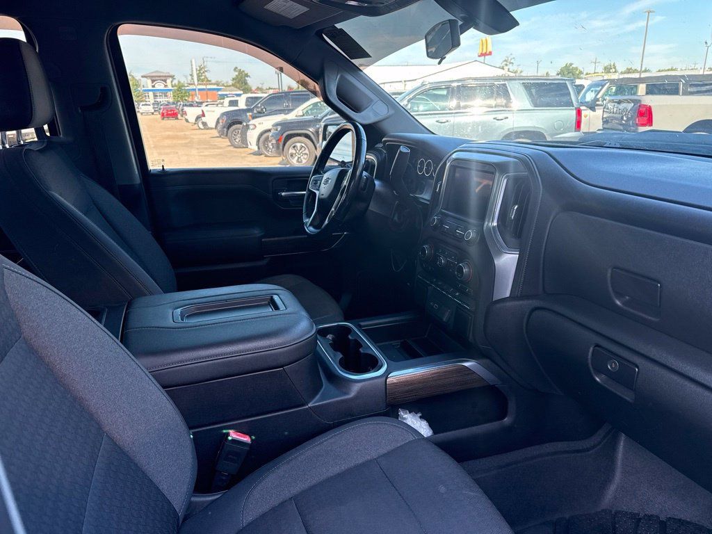 Used 2019 Chevrolet Silverado 1500 RST w/ All-Star Edition AWD/4WD image 18