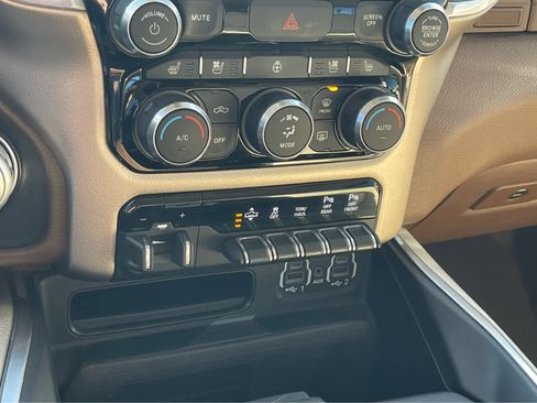 Used 2020 RAM 1500 Laramie image 18