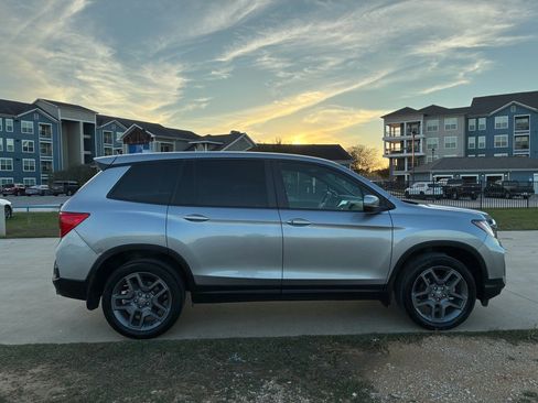 Certified 2023 Honda Passport EX-L image 9