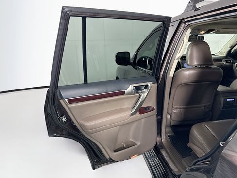 Used 2016 Lexus GX 460 w/ Premium Package AWD/4WD image 27