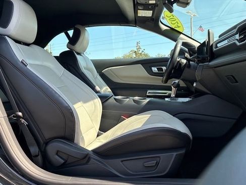Used 2024 Ford Mustang GT Premium image 6