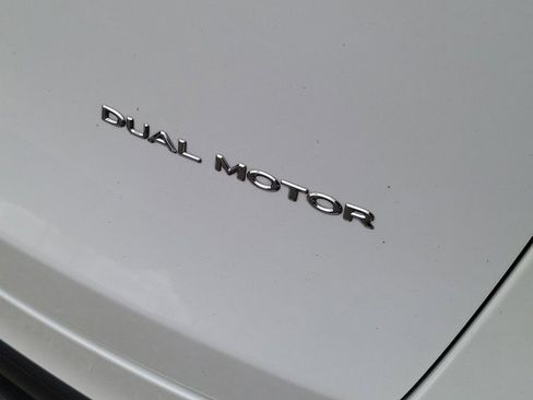 Used 2023 Tesla Model Y Long Range image 8