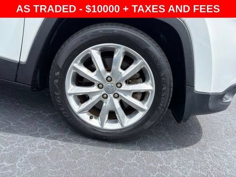 Used 2016 Jeep Cherokee Limited w/ Luxury Group FWD image 8