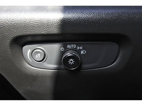 Used 2023 Chevrolet Traverse Premier w/ Redline Edition AWD/4WD image 20