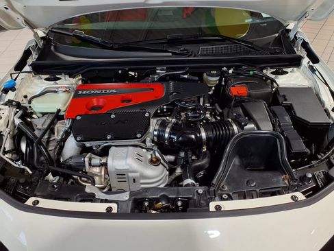 Certified 2024 Honda Civic Type R image 9