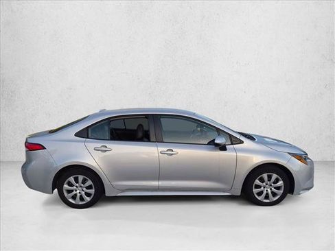 Used 2023 Toyota Corolla LE FWD image 4