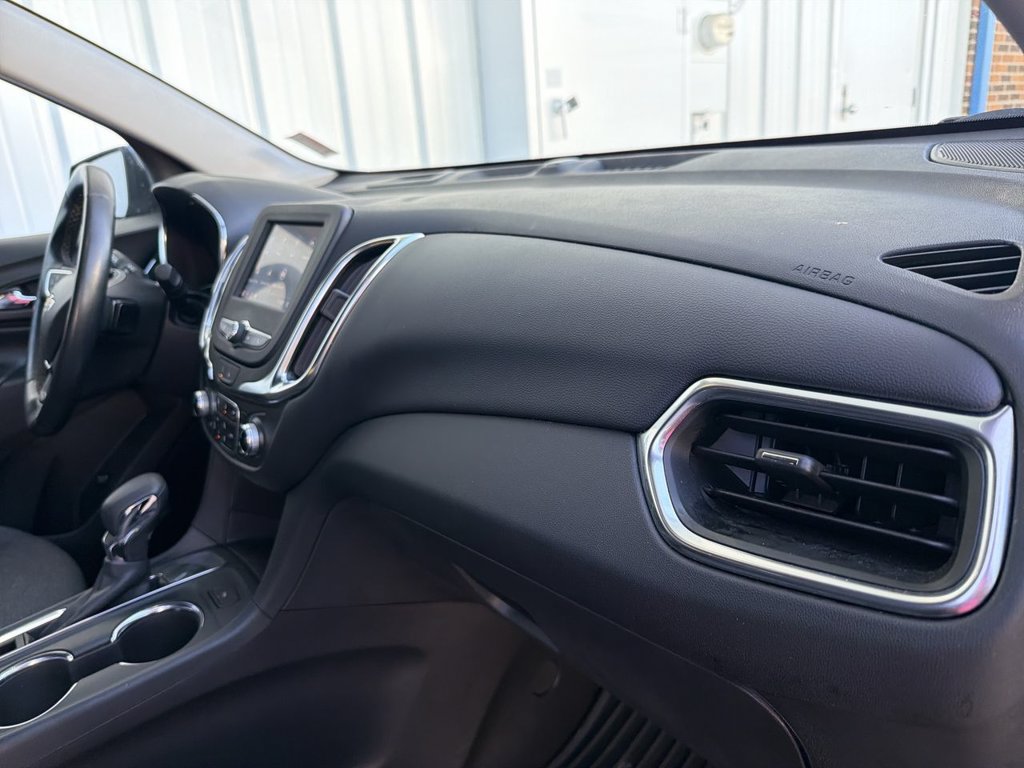 Used 2024 Chevrolet Equinox LT FWD image 29