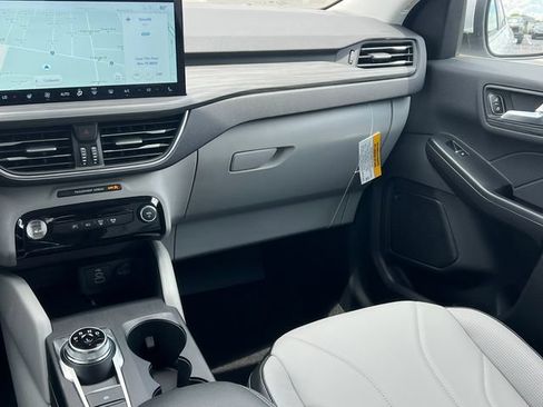 New 2025 Ford Escape SE w/ PHEV Premium Package FWD image 35