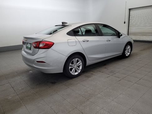 Used 2019 Chevrolet Cruze LS w/ LS Convenience Package FWD image 10
