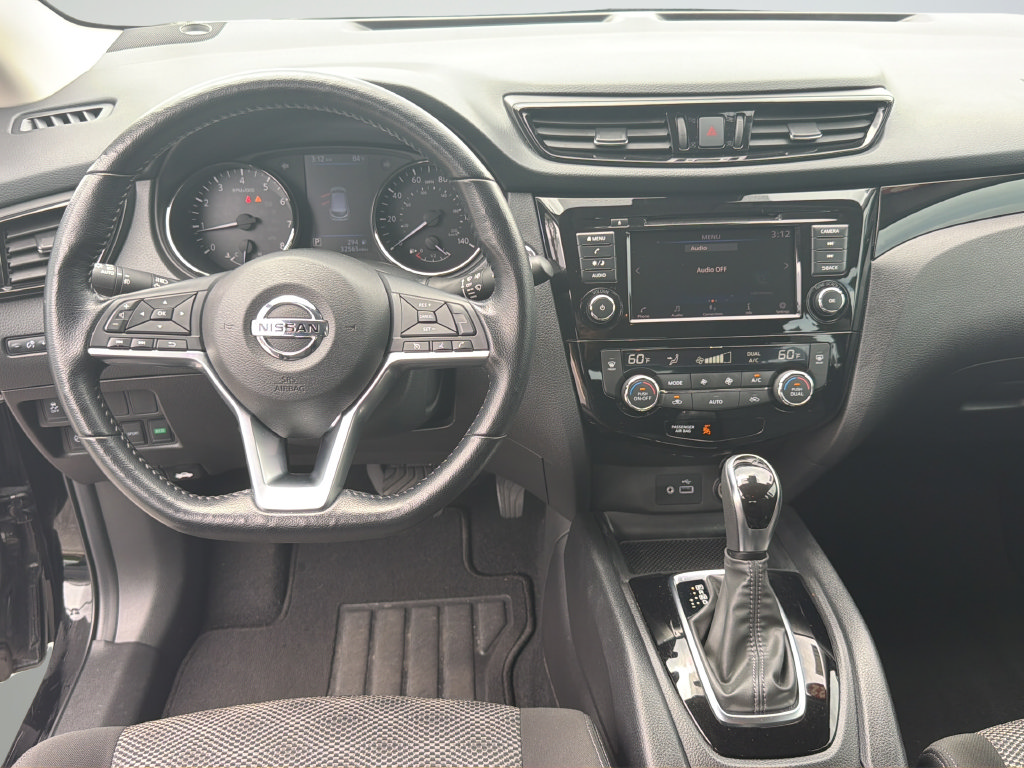 Used 2022 Nissan Rogue Sport SV AWD/4WD image 32