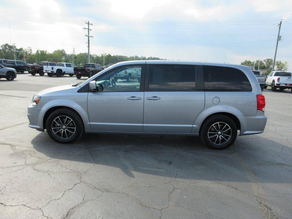 Used 2018 Dodge Grand Caravan SE FWD image 11