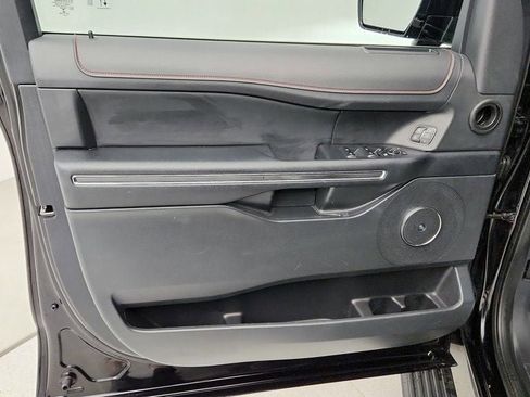 Used 2022 Ford Expedition Max Limited image 11