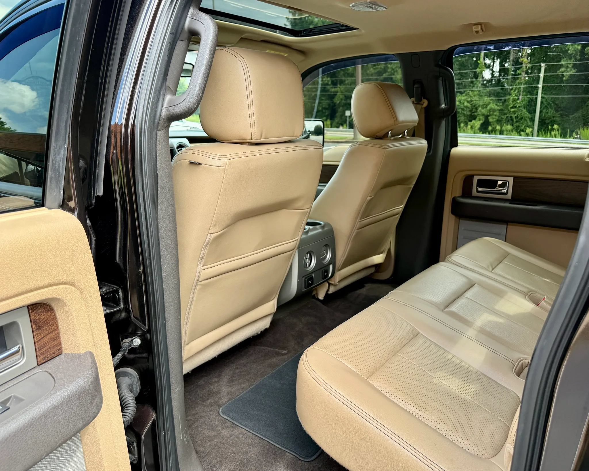 Used 2013 Ford F150 Lariat w/ Luxury Equipment Group AWD/4WD image 34