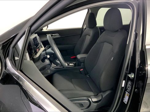 New 2025 Kia Sportage LX AWD/4WD image 9